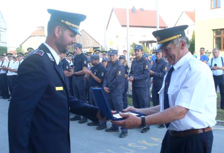 100 letnica PGD Begunje  gasilska parada 55 Foto Ljubo Vukelič